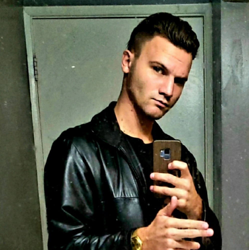 Meet your Posher, Blake